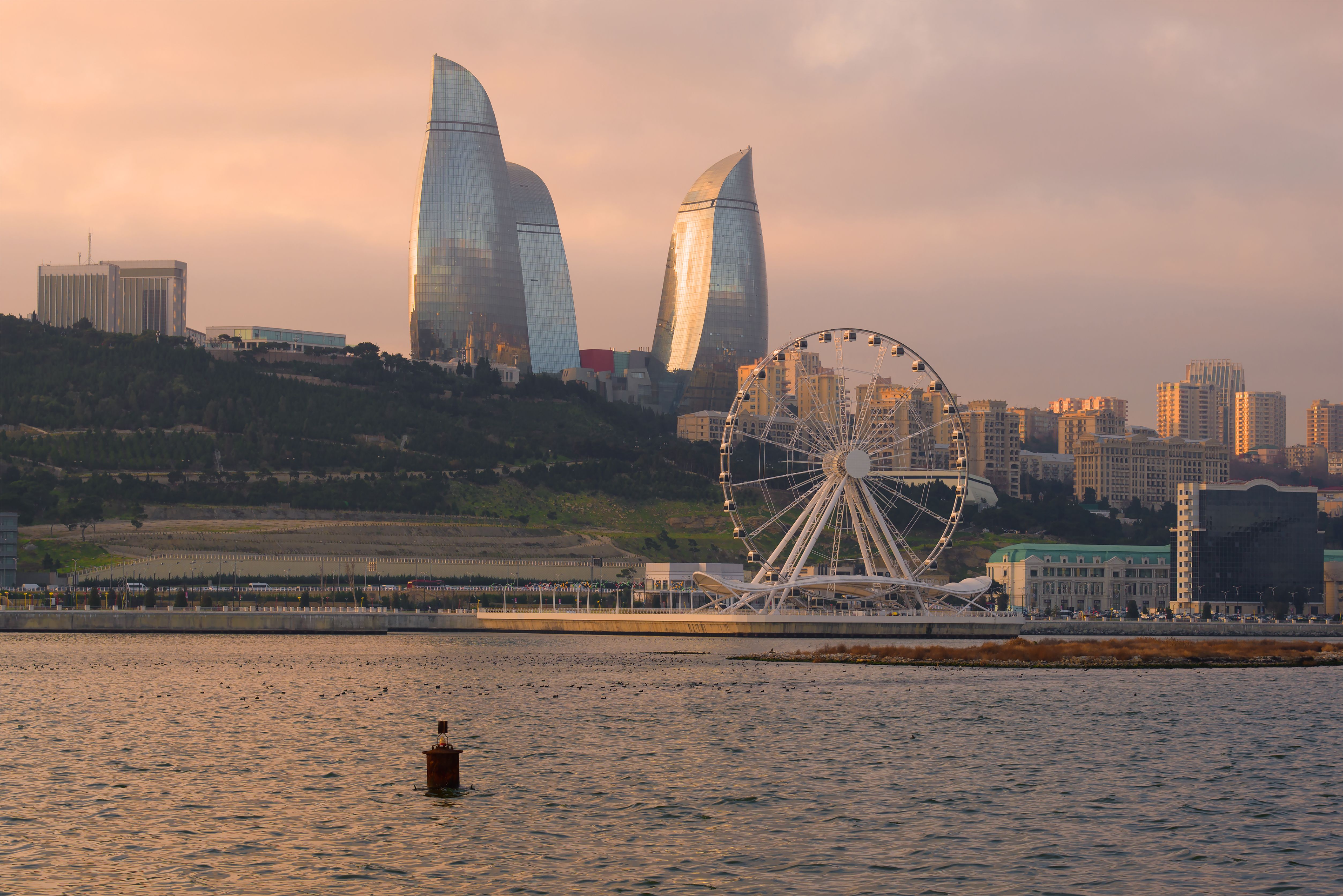 куда поехать в декабре за границу