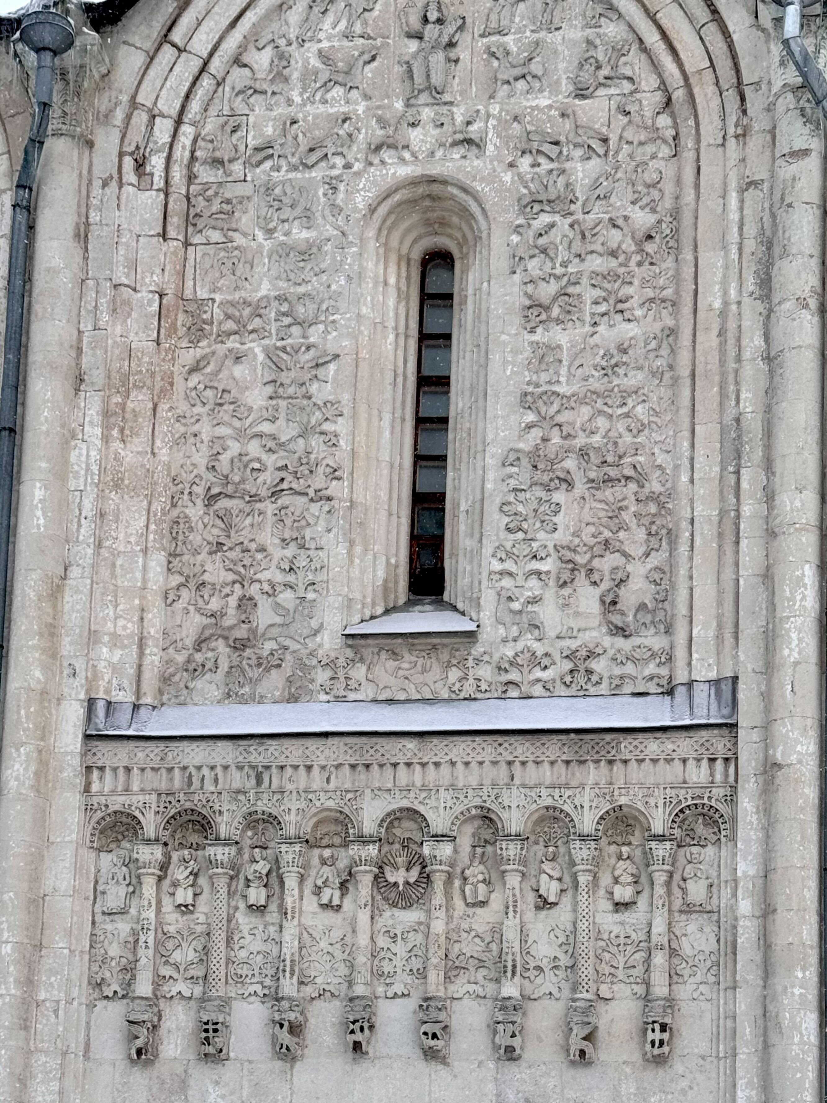 Дмитриевский Собор фото 2.jpg