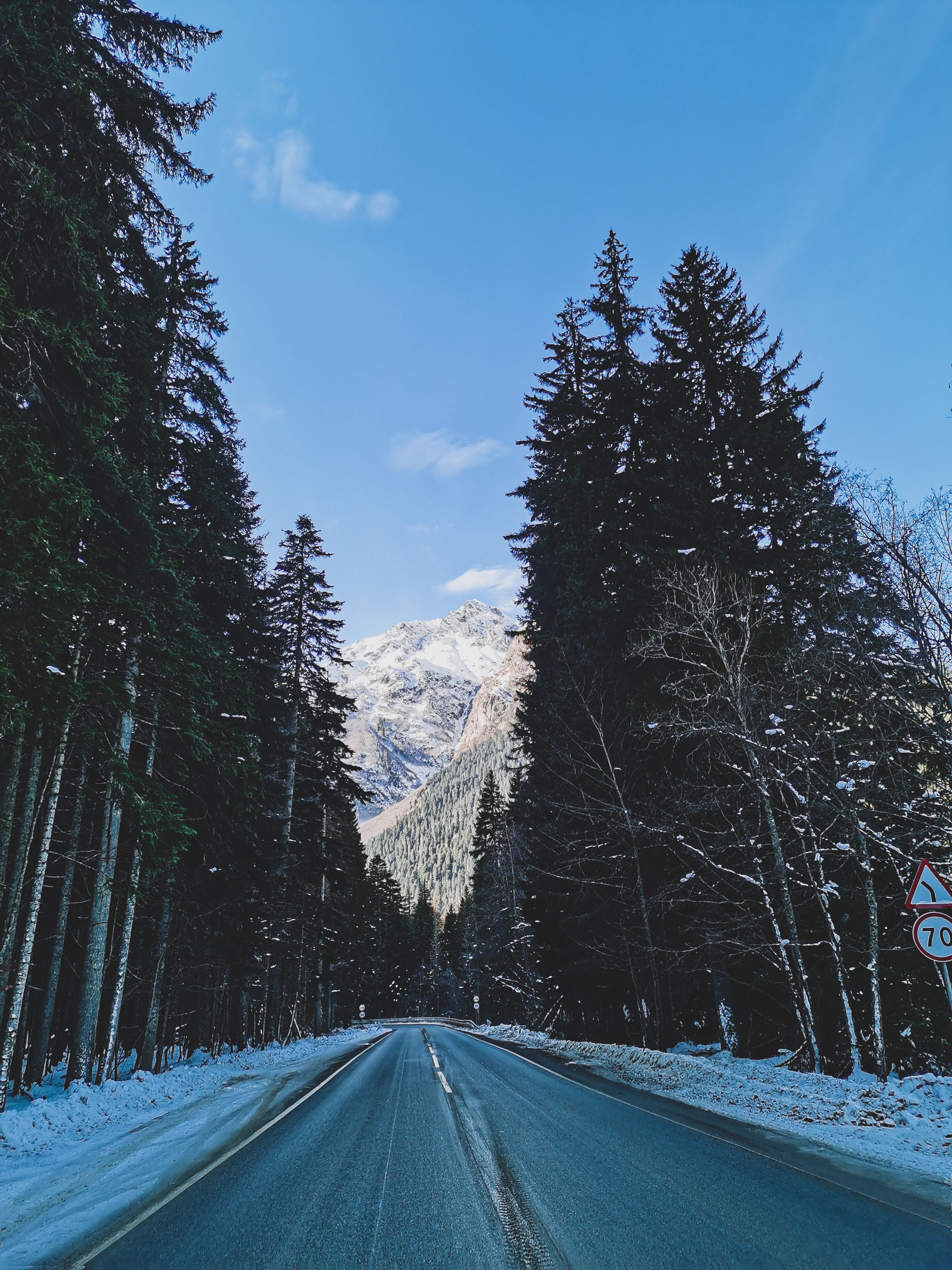 куда поехать в декабре в России