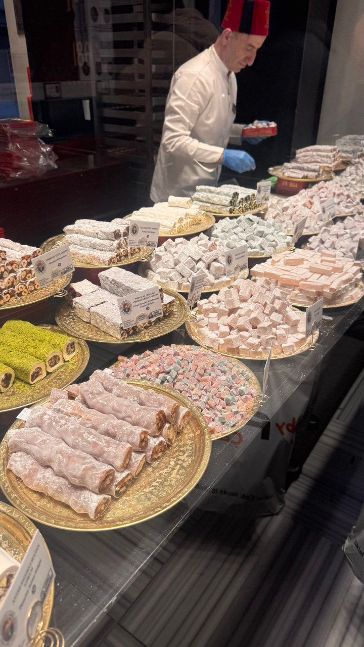 Горы рахатлукума в Хафиз Мустафа.jpg