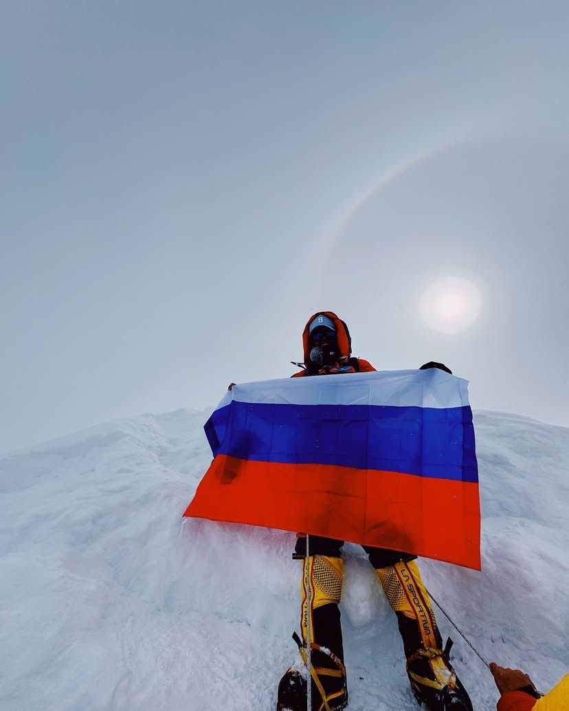 Виктория Боня на вершине Манаслу