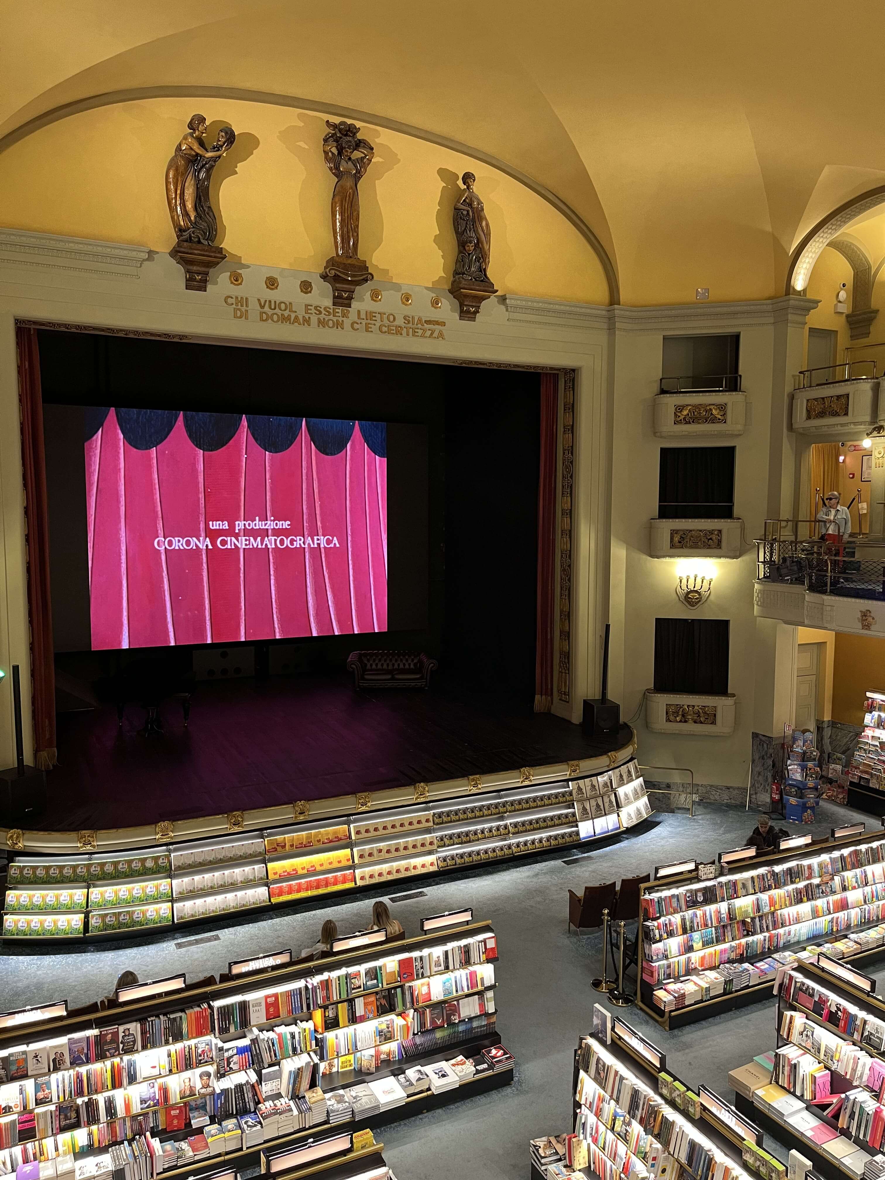 Книжный магазин во Флоренции