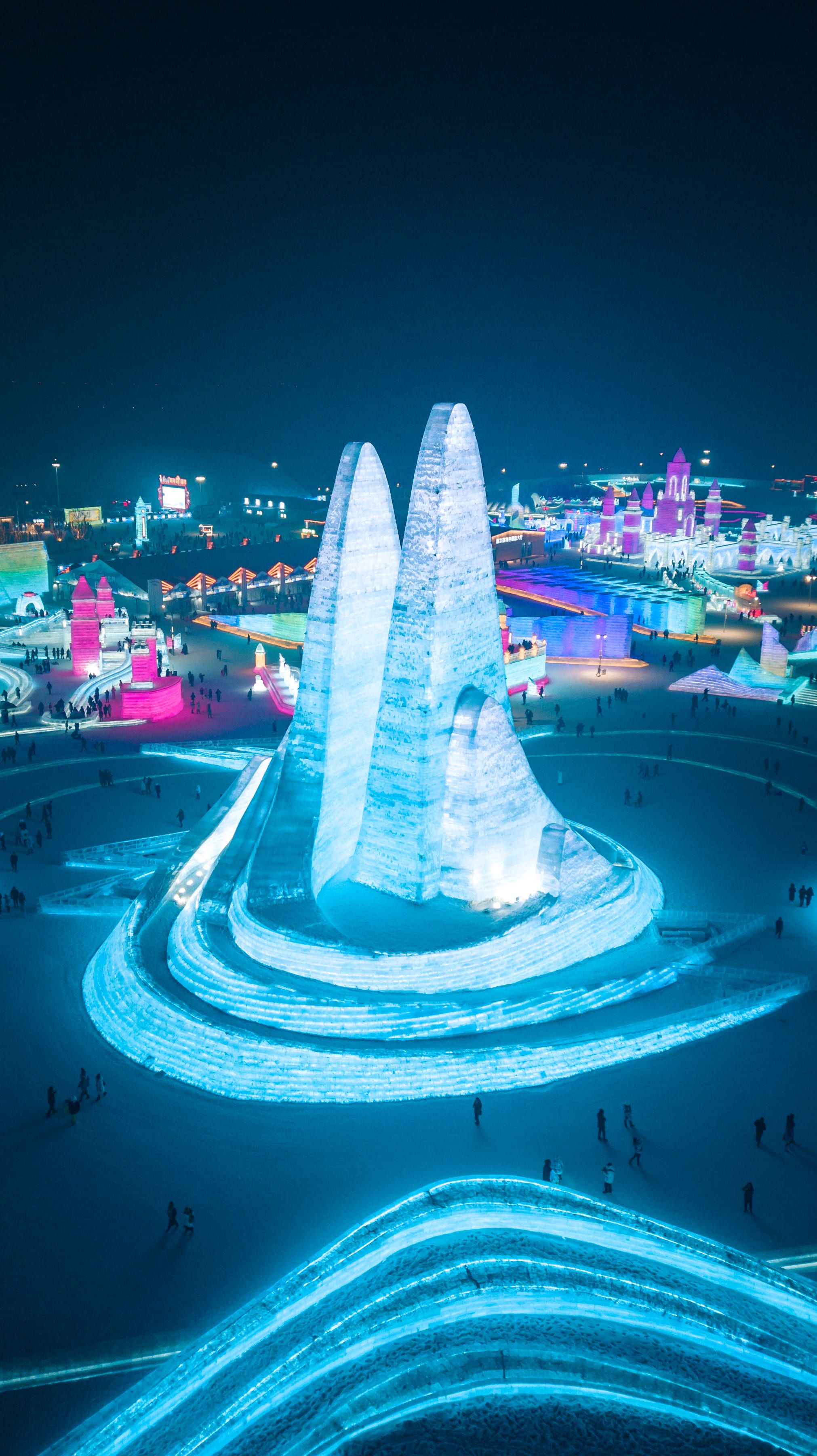 куда поехать в январе за границу