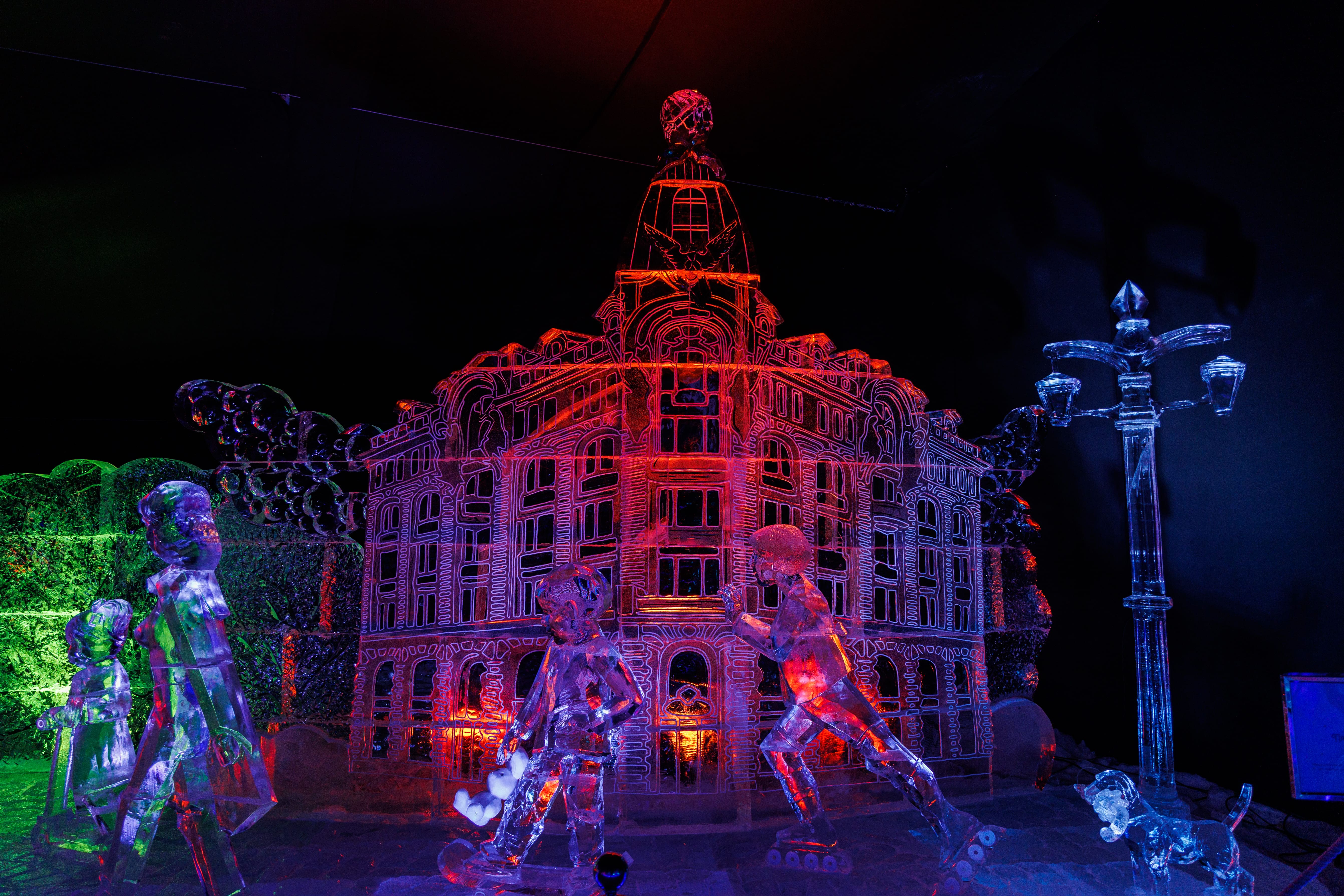 Ледяные скульптуры в Питере