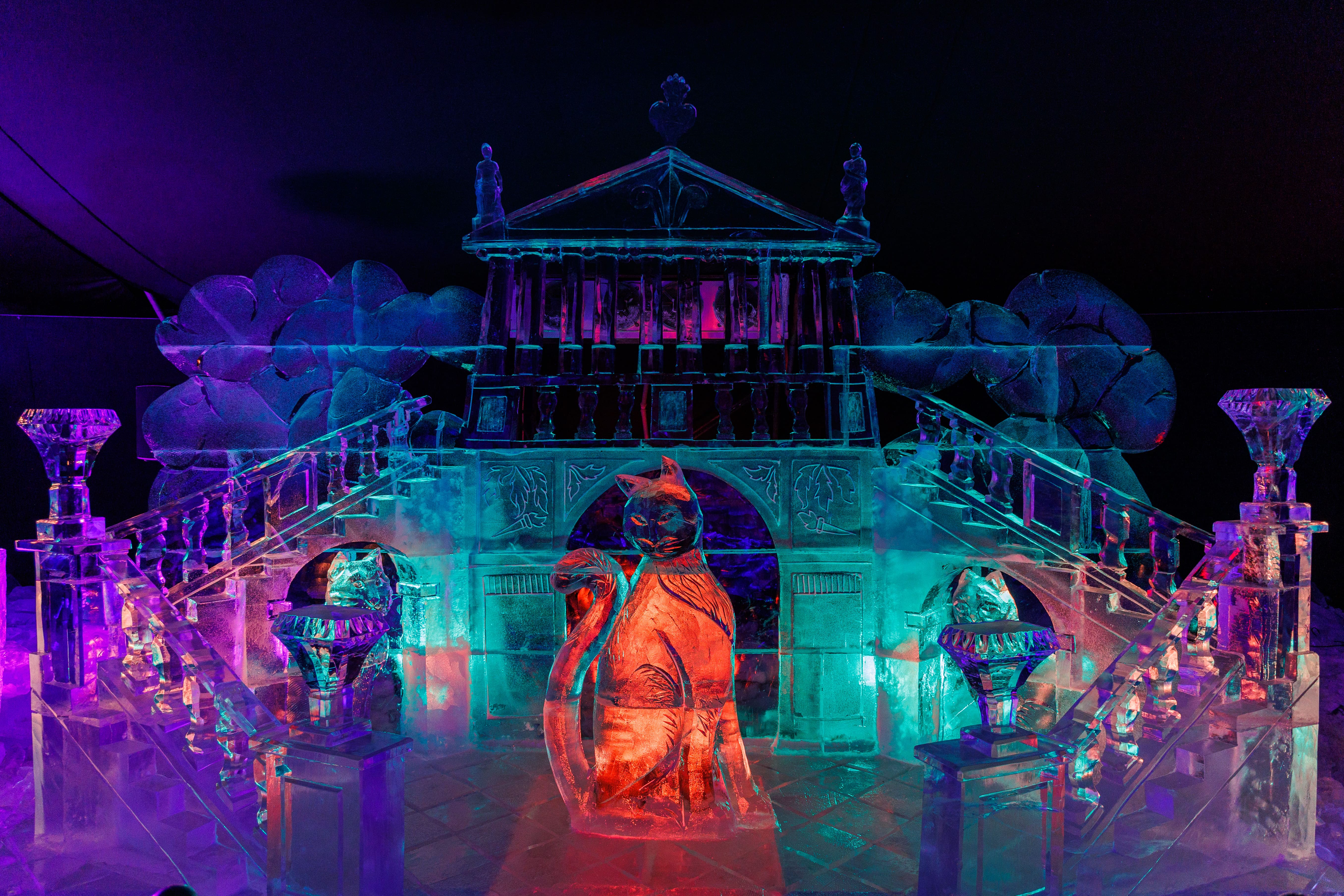 Ледяные скульптуры в Питере