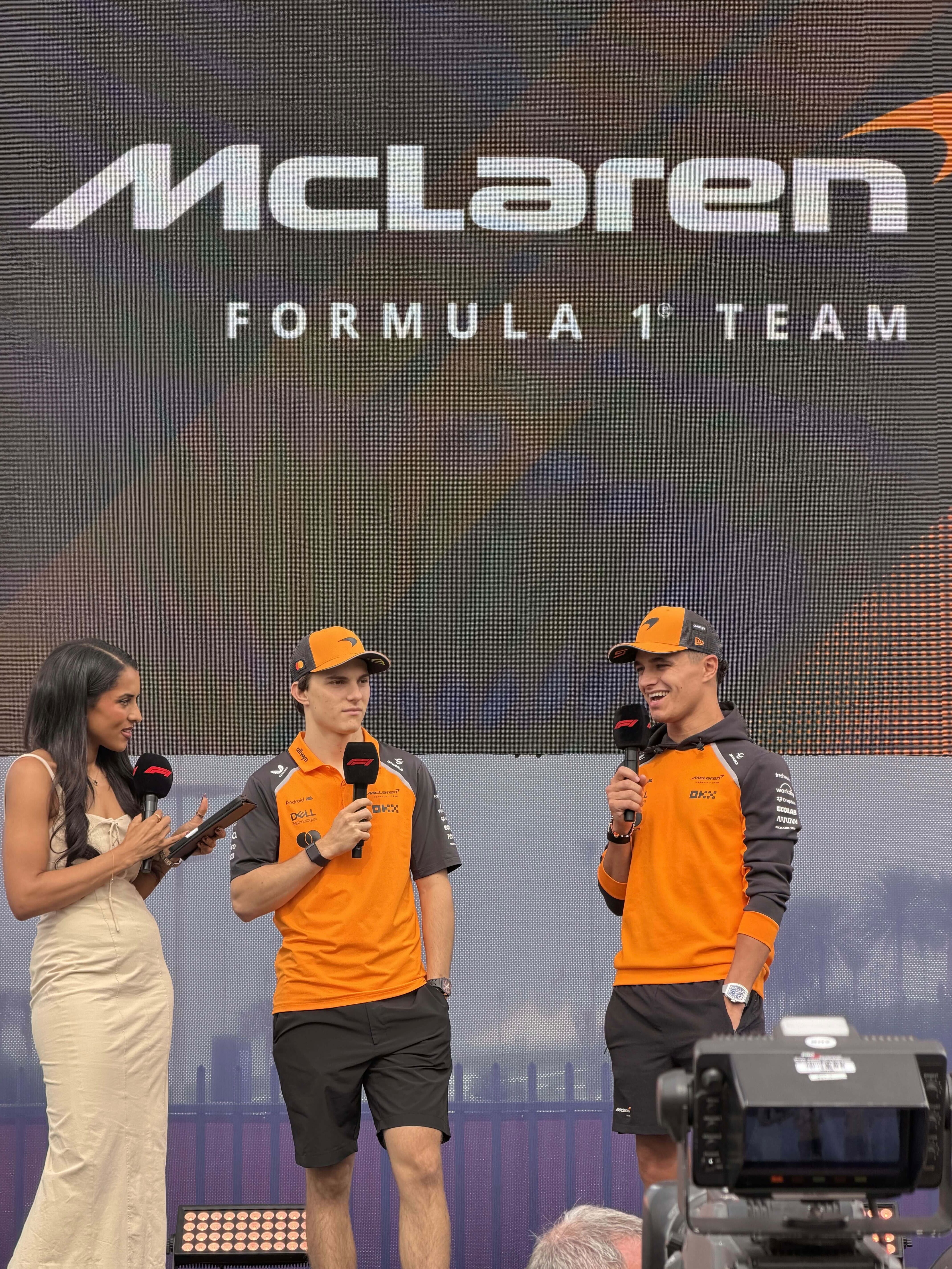 Пилоты McLaren (Ландо Норрис справа — Чемпион 2025).jpg