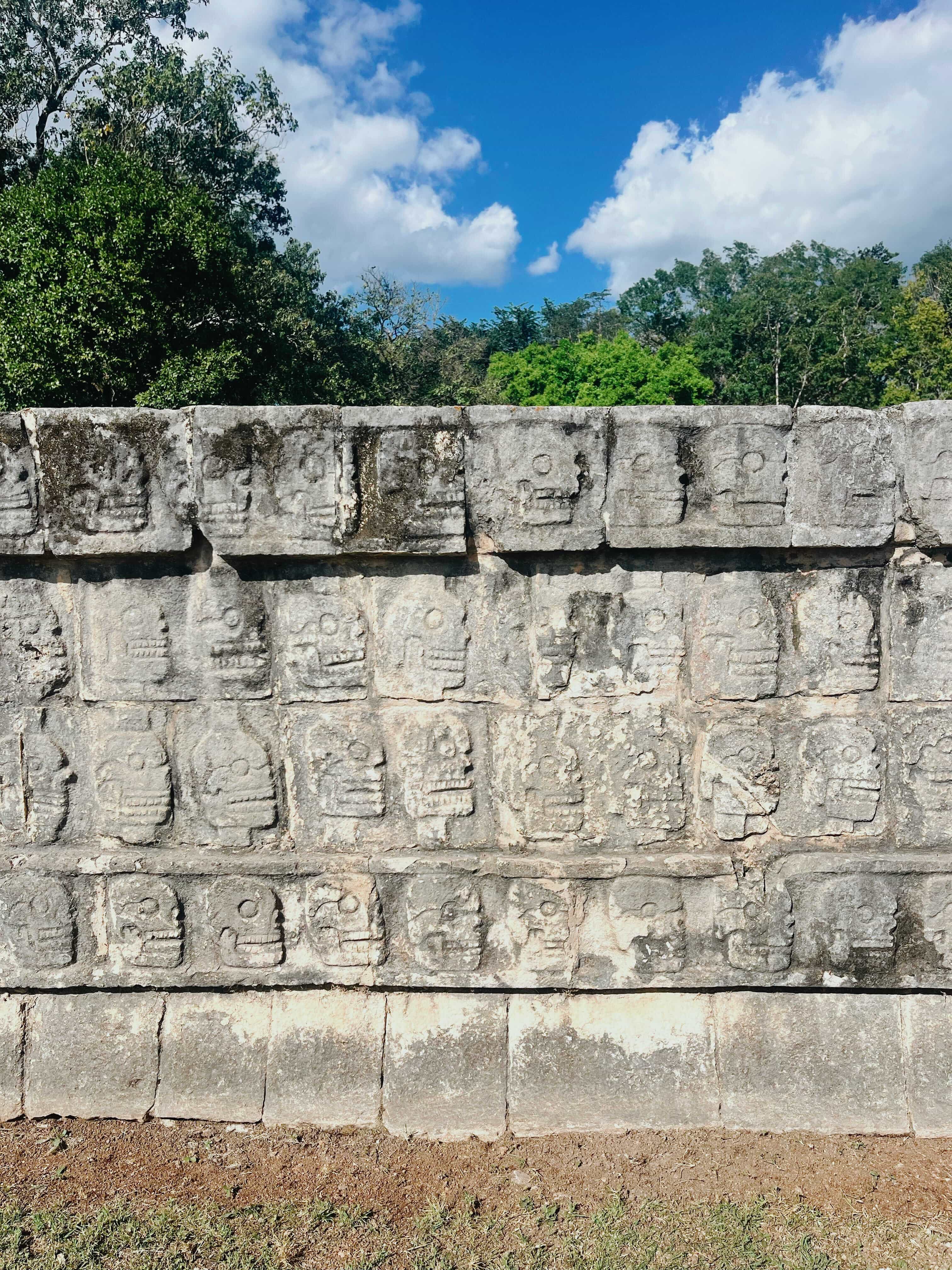 Пирамиды 3 (Майя и игра в мяч)-min.jpg