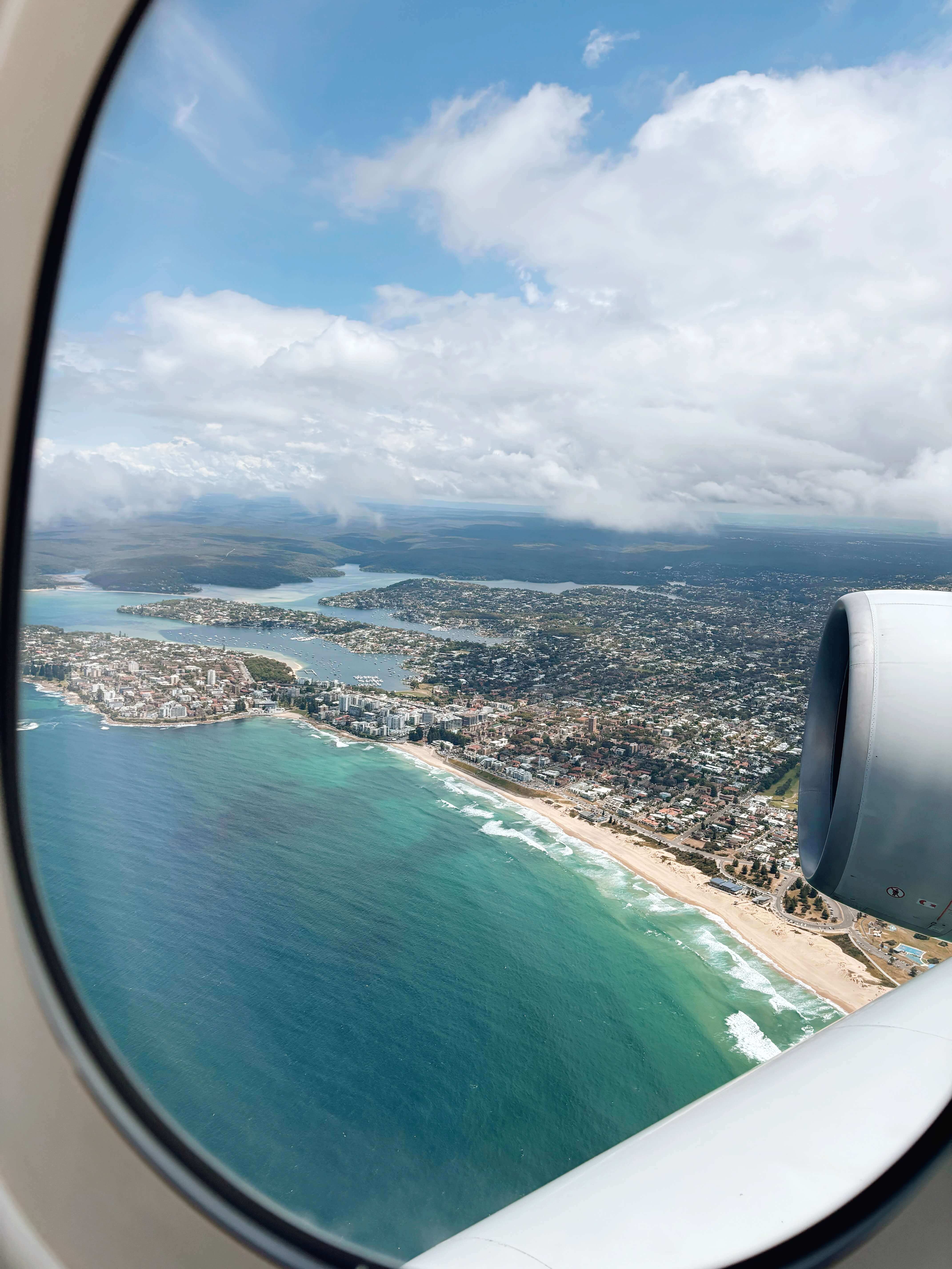 Вид из иллюминатора в Австралии