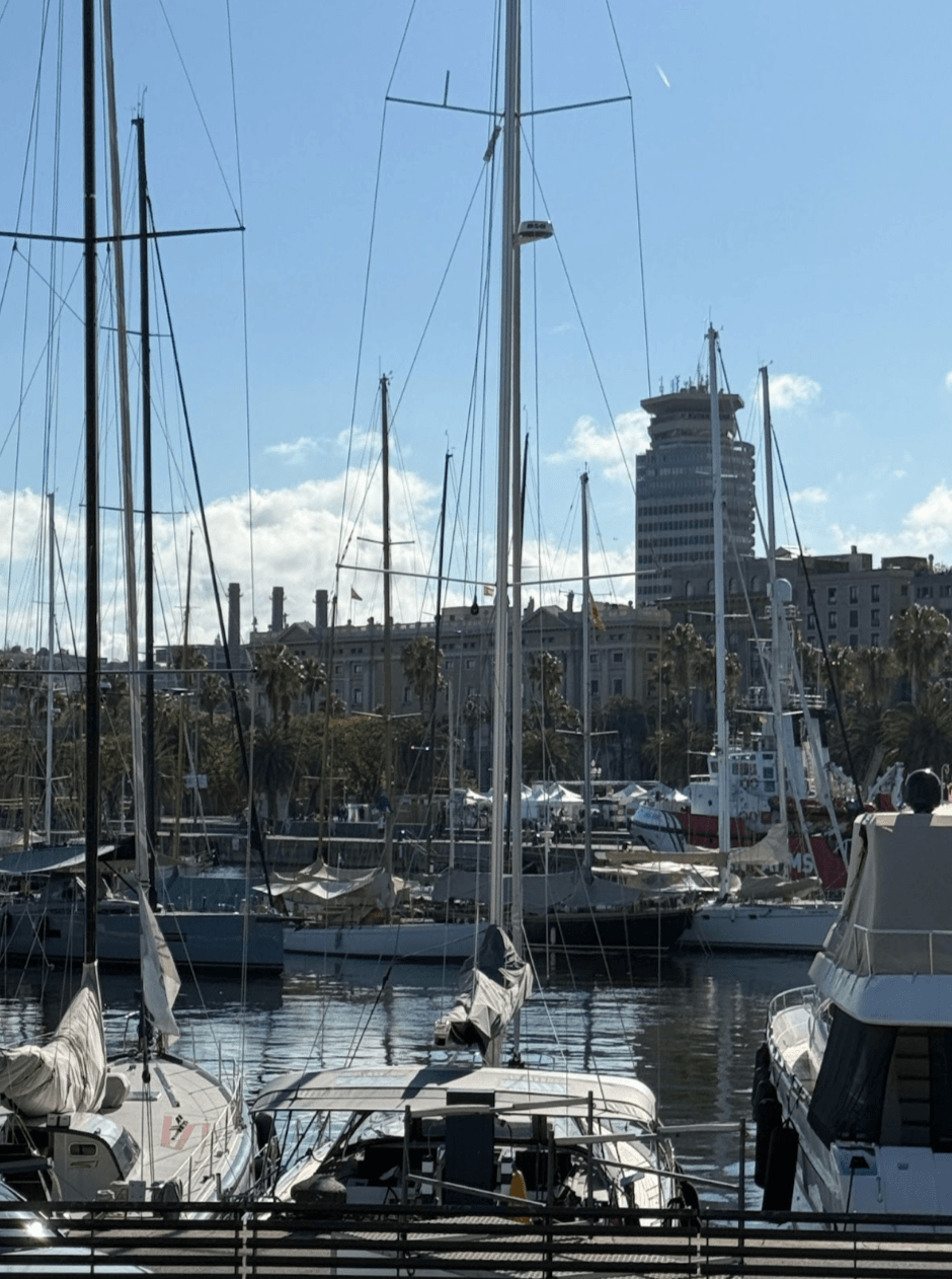 Причал в Барселоне, Испания