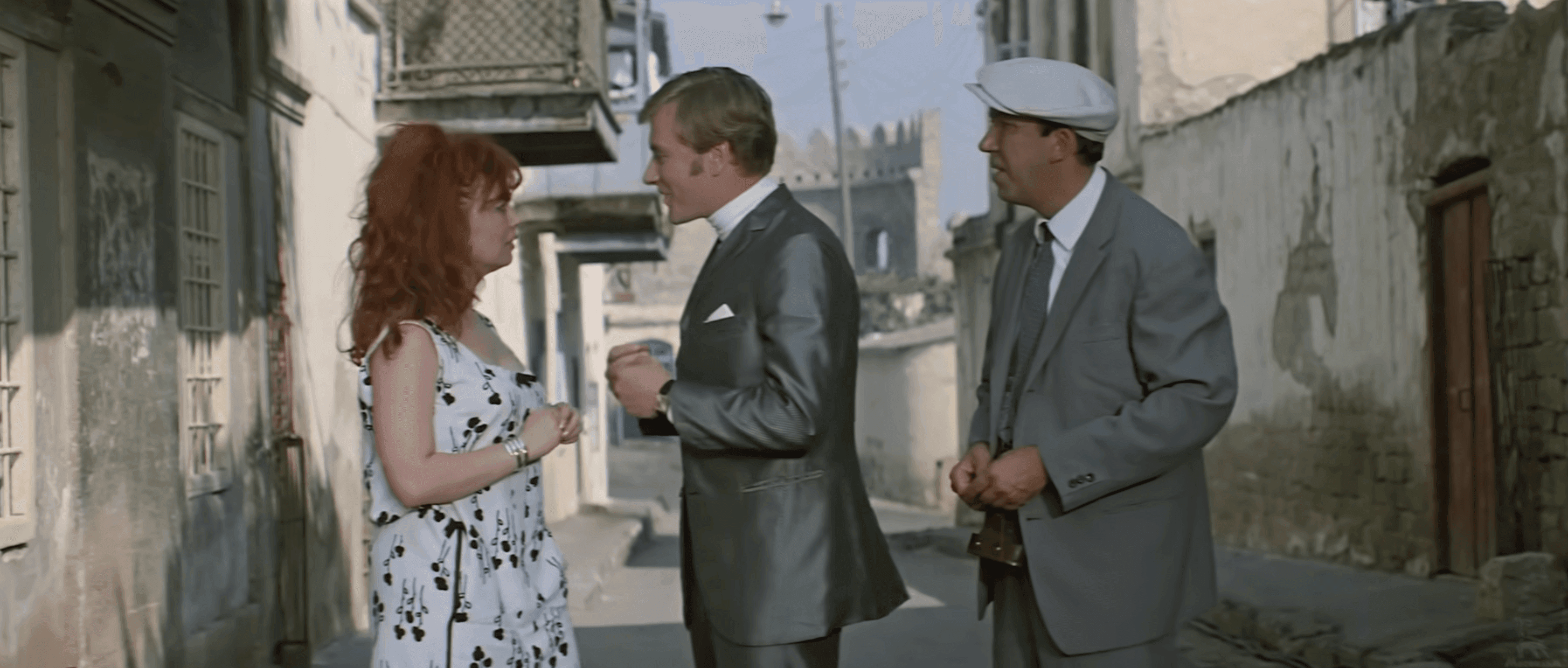 Кадр из фильма «Бриллиантовая рука»