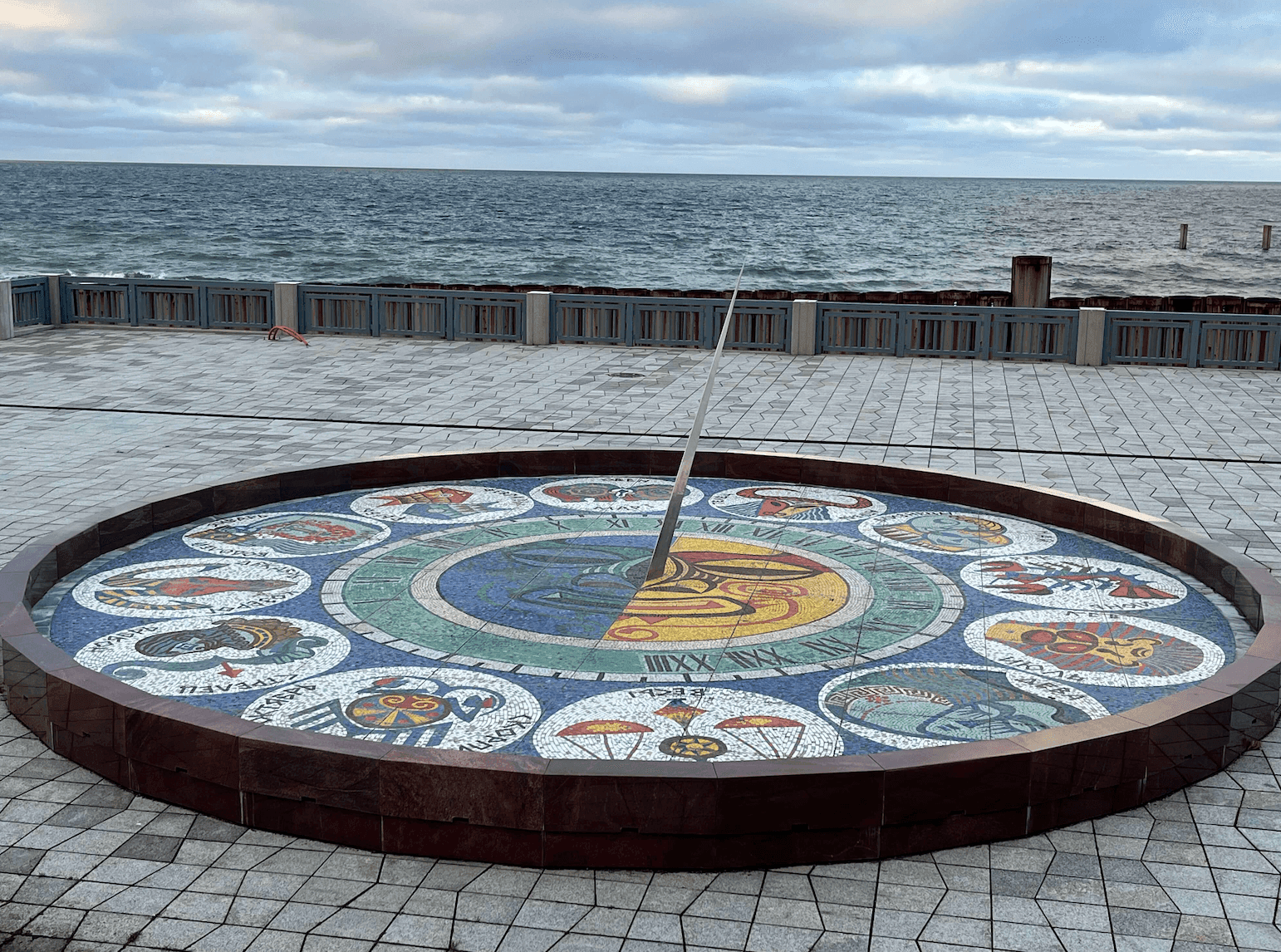 Солнечные часы в Светлогорске