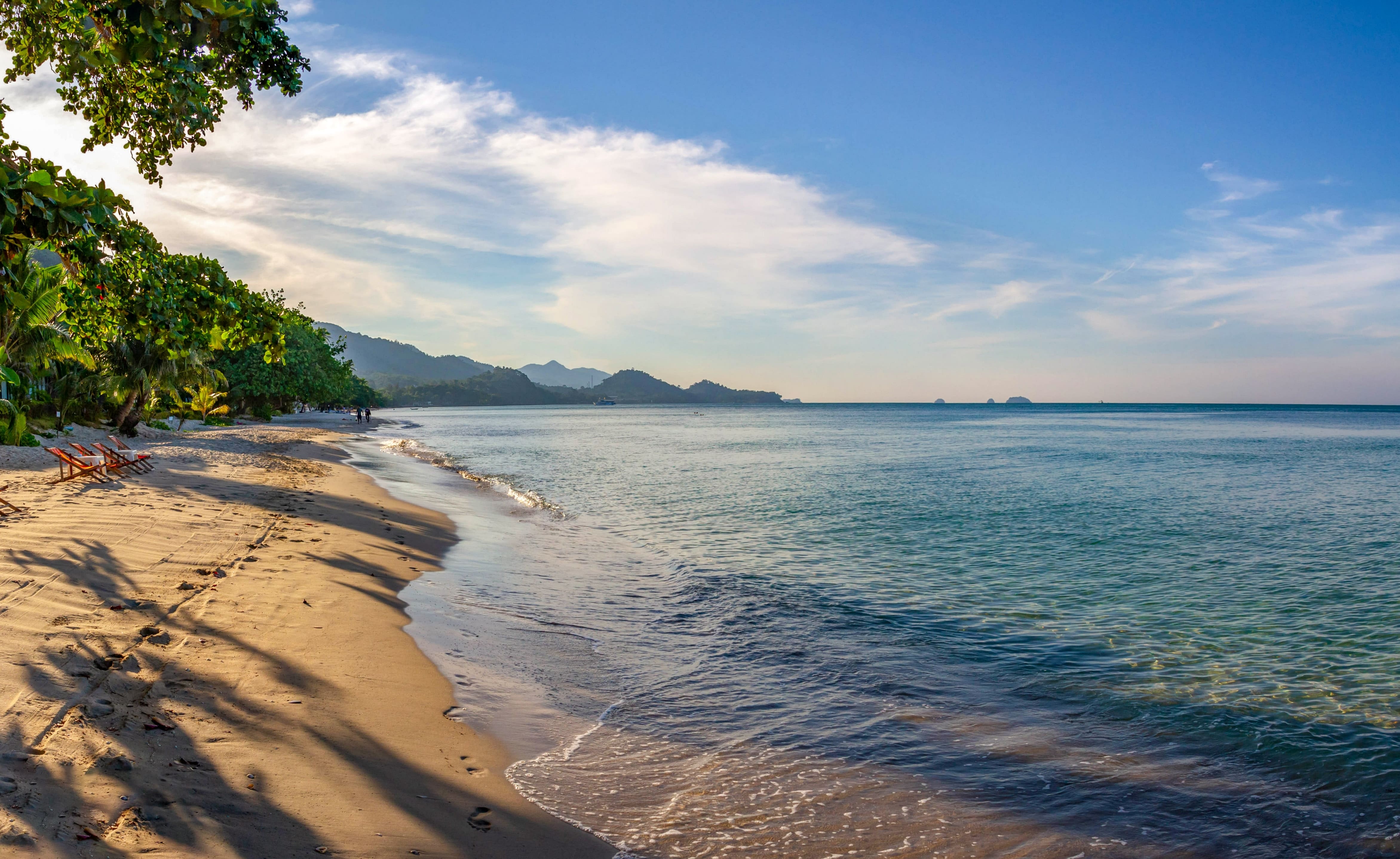 куда поехать в январе на море