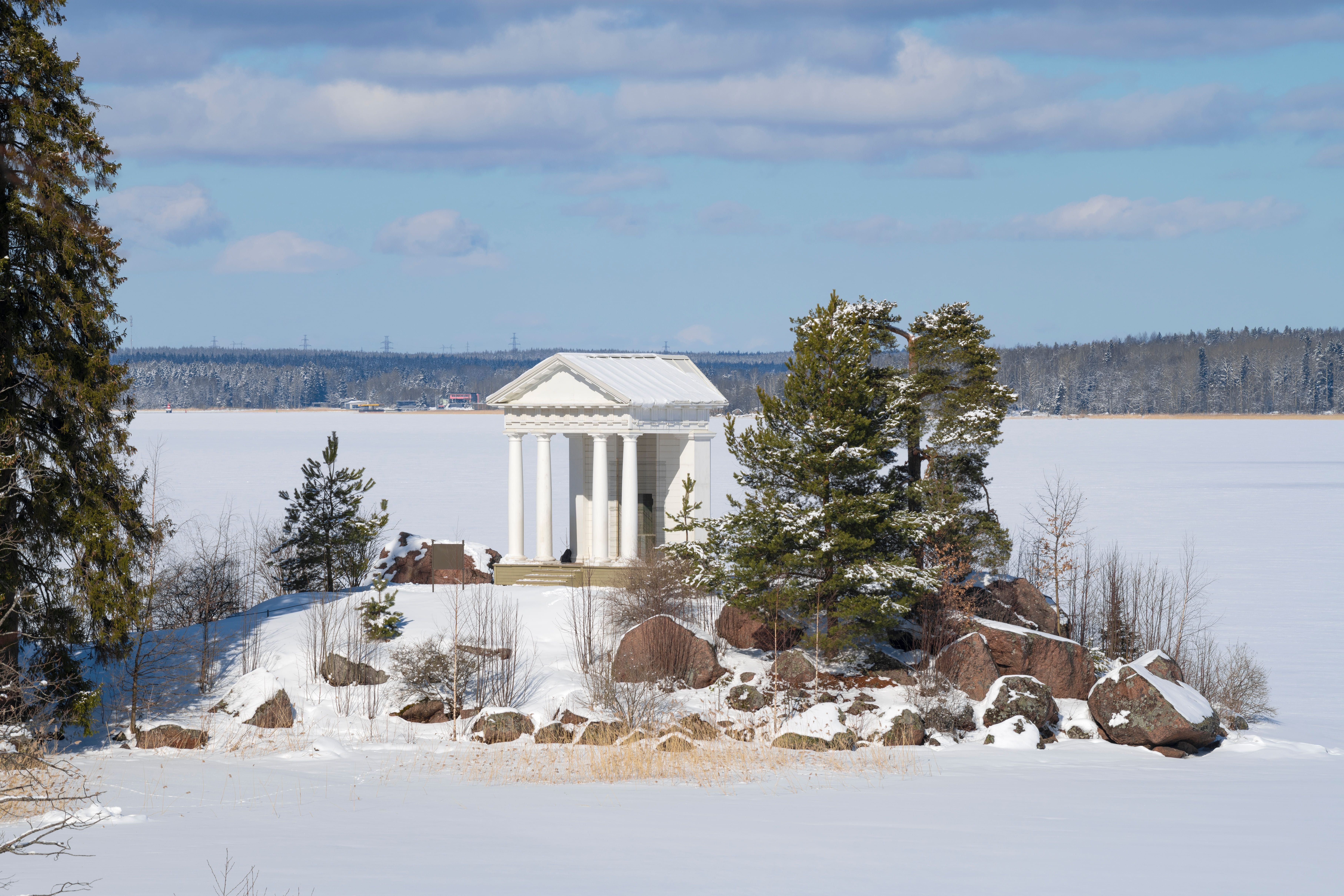 Куда поехать в январе за границу