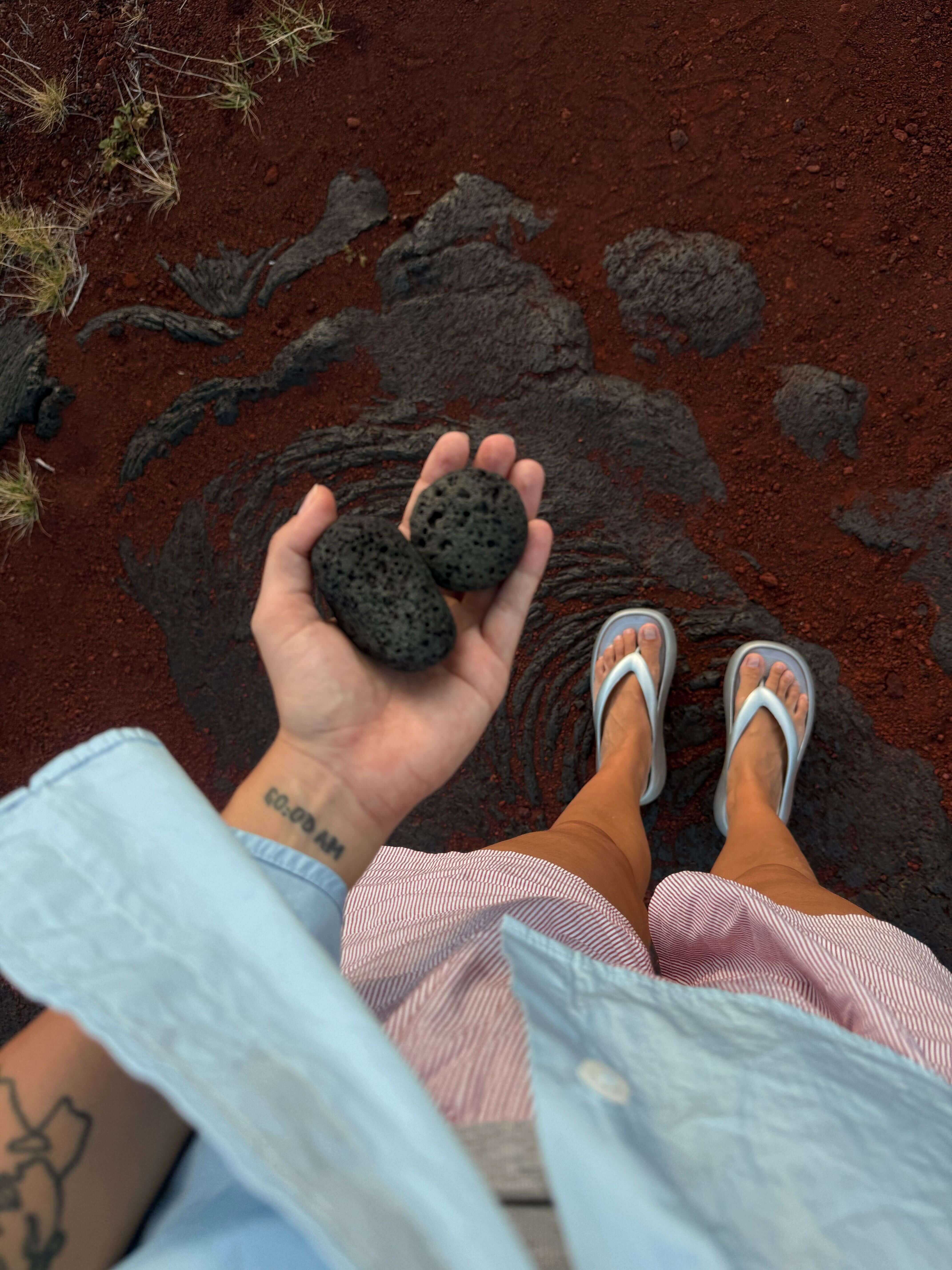 big island камни из лавы.jpg