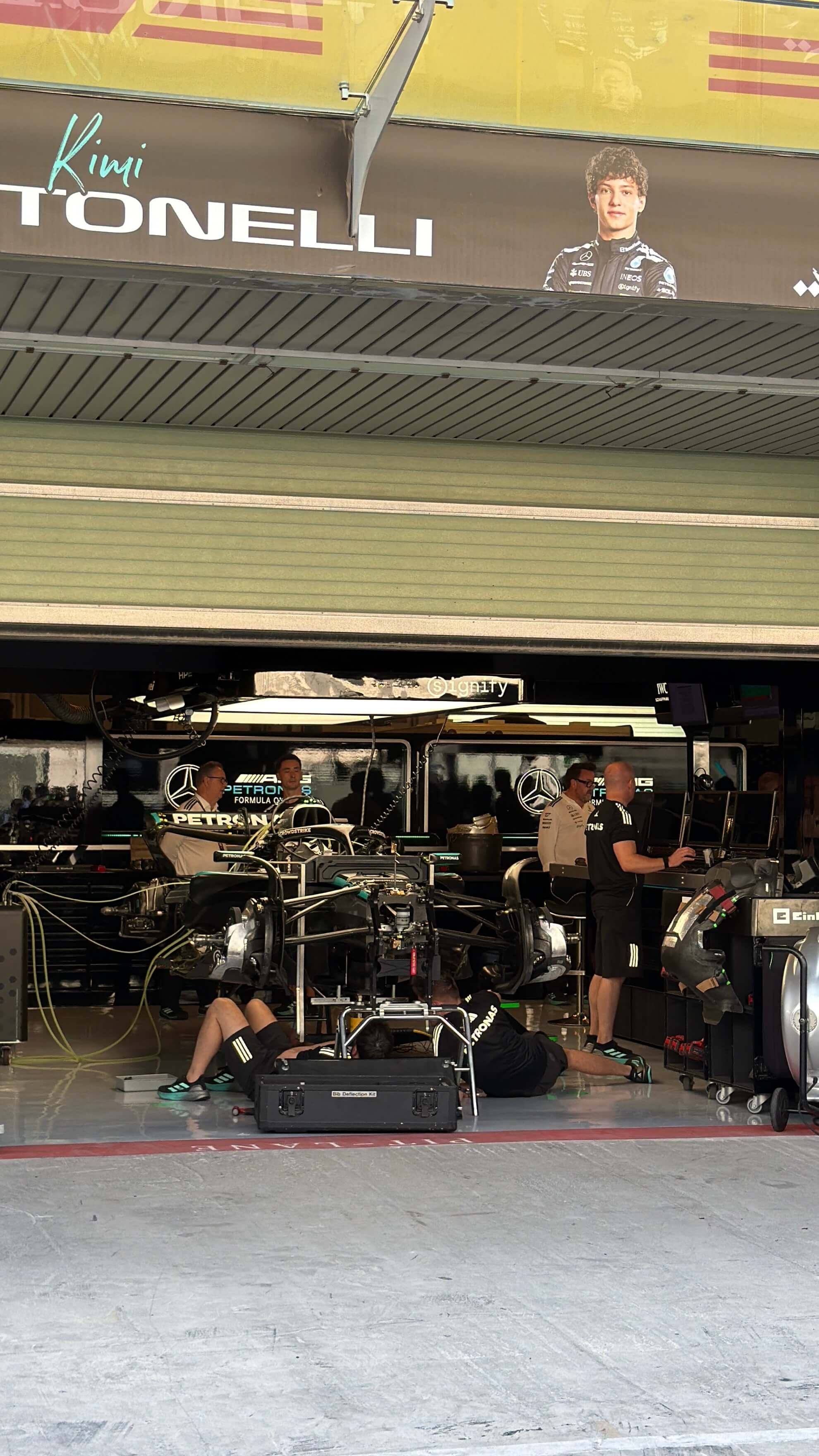 гаражи гонщиков.jpeg