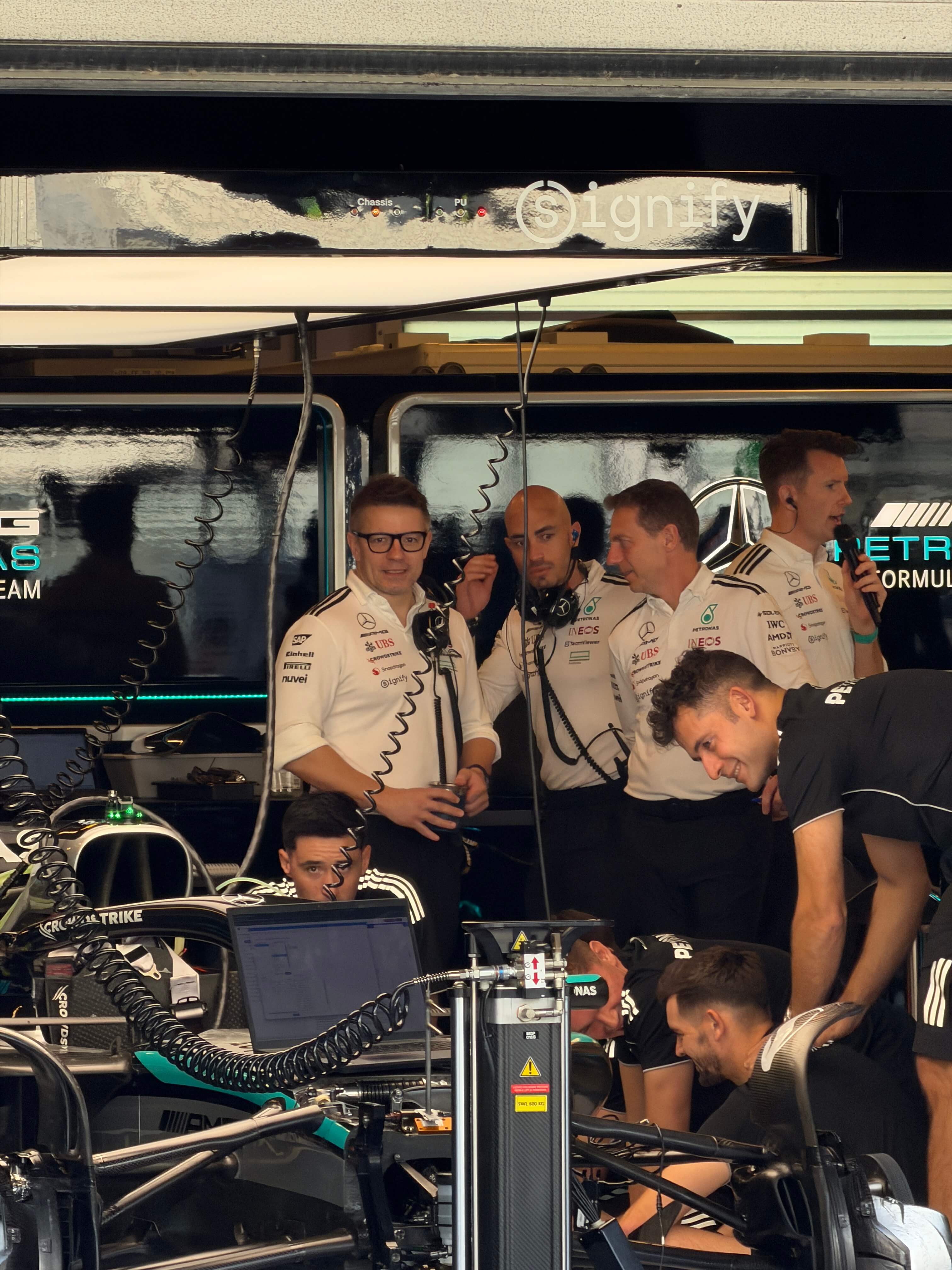 инженеры Мерседес.jpeg