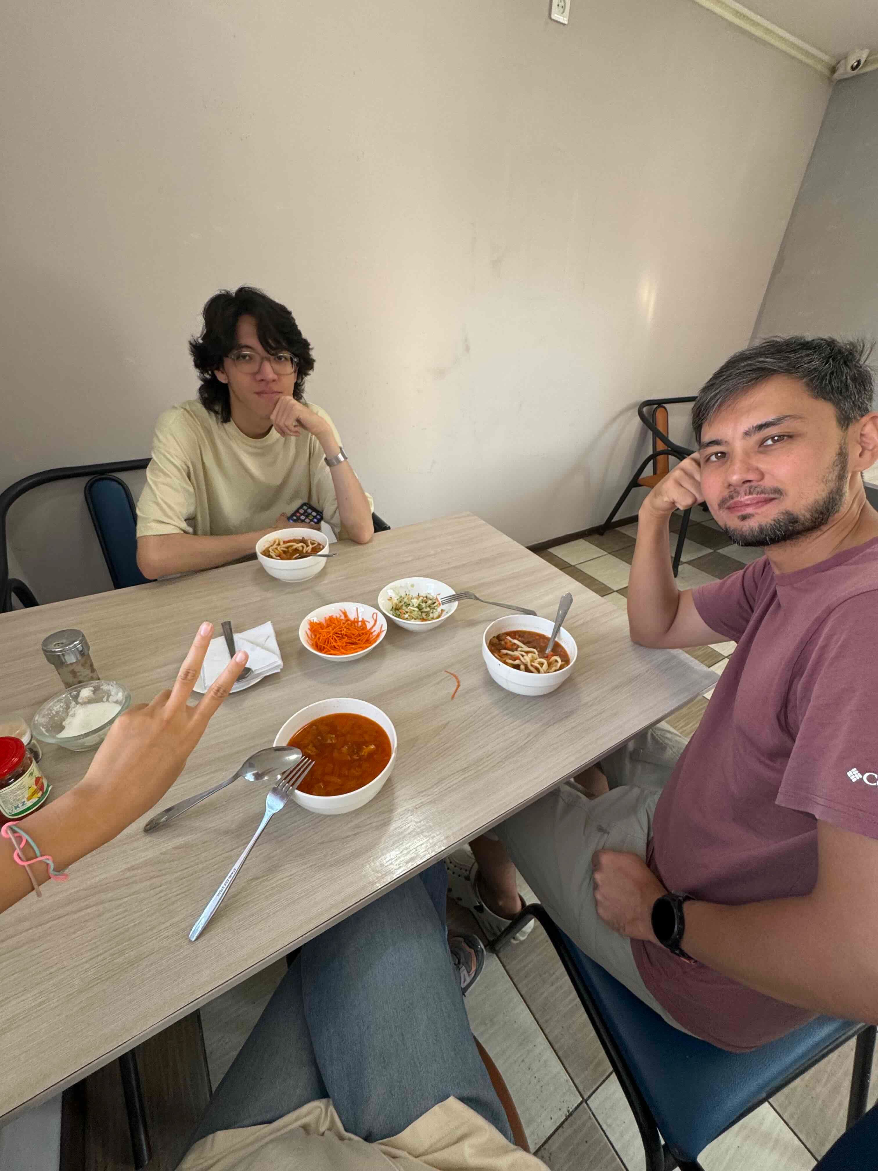 кафе в улкен нарын.jpg