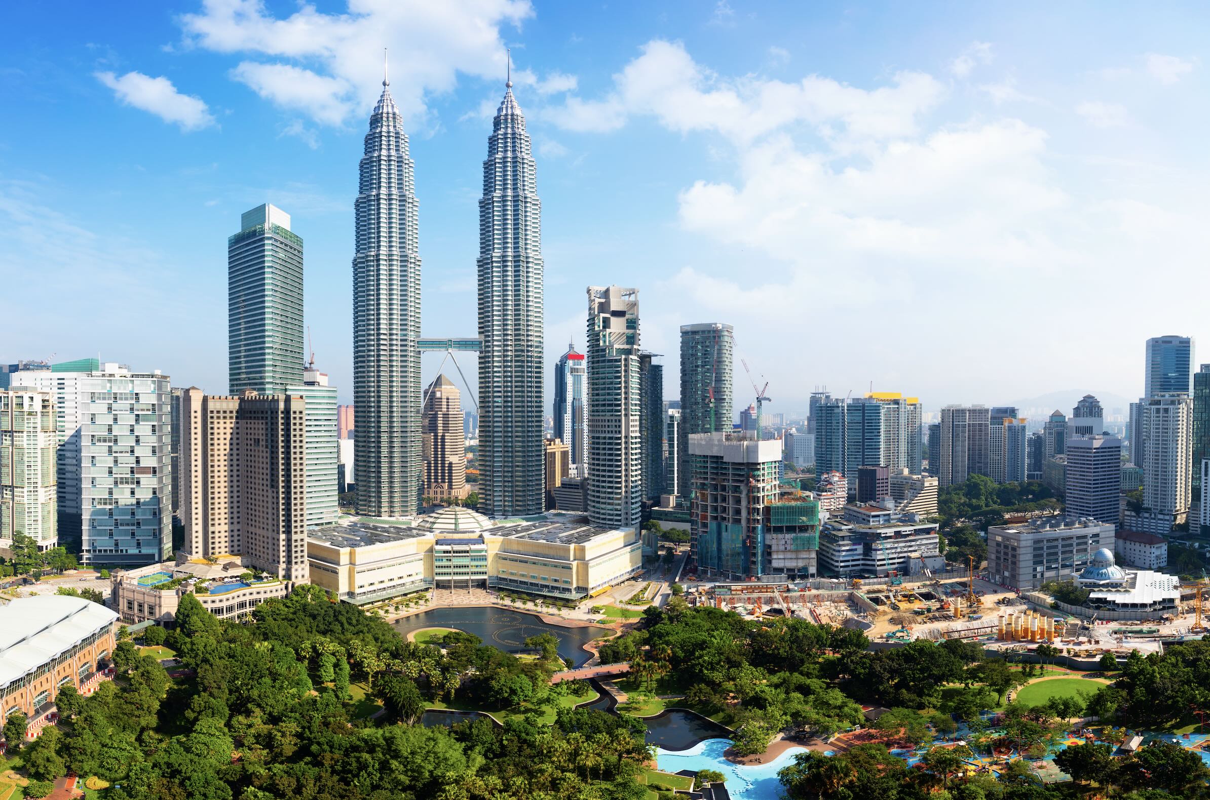 Куала-Лумпур для своих: гид по руфтопам, джунглям и лучшей уличной еде