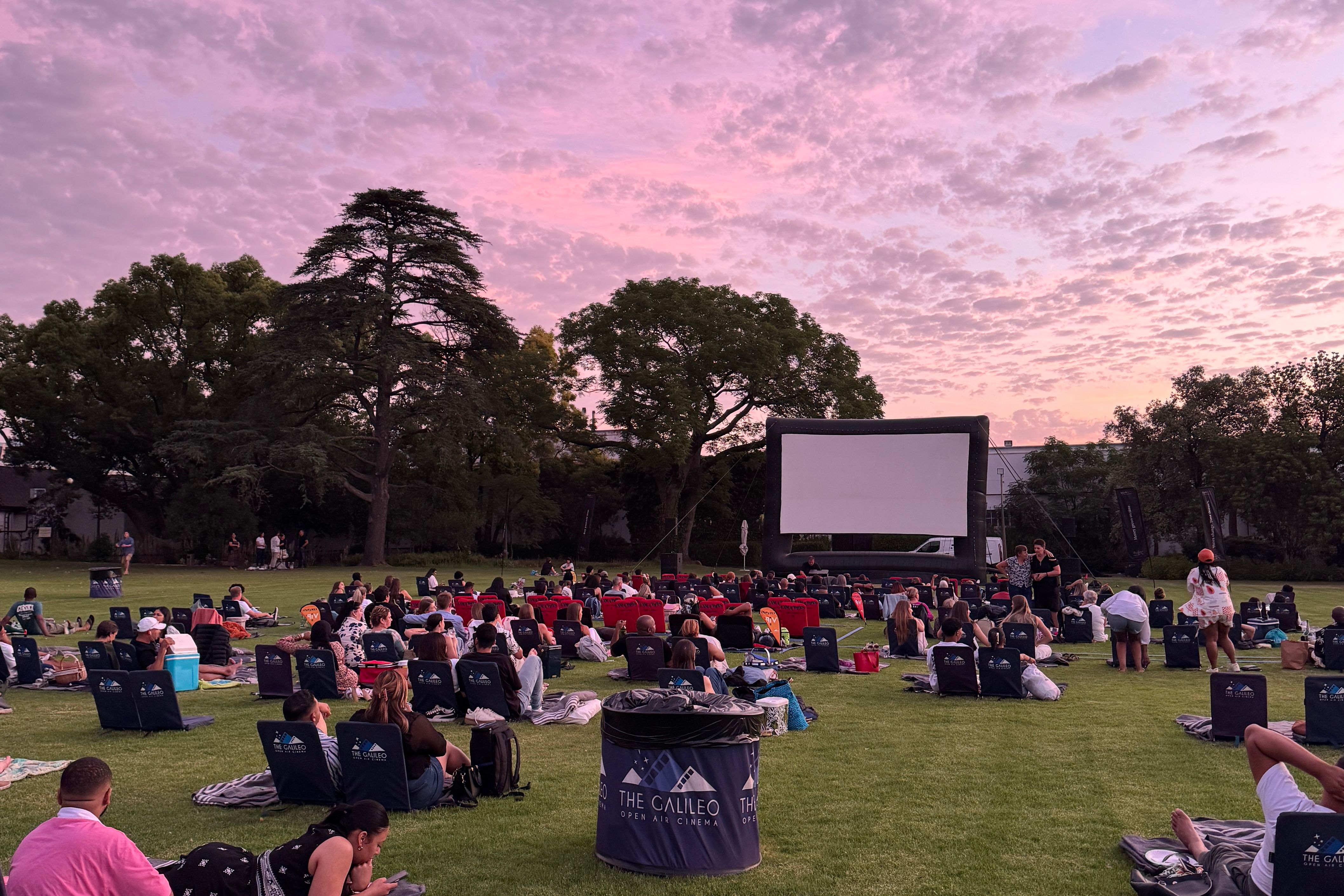 про винодельни - кинотеатр под открытым небом.jpg