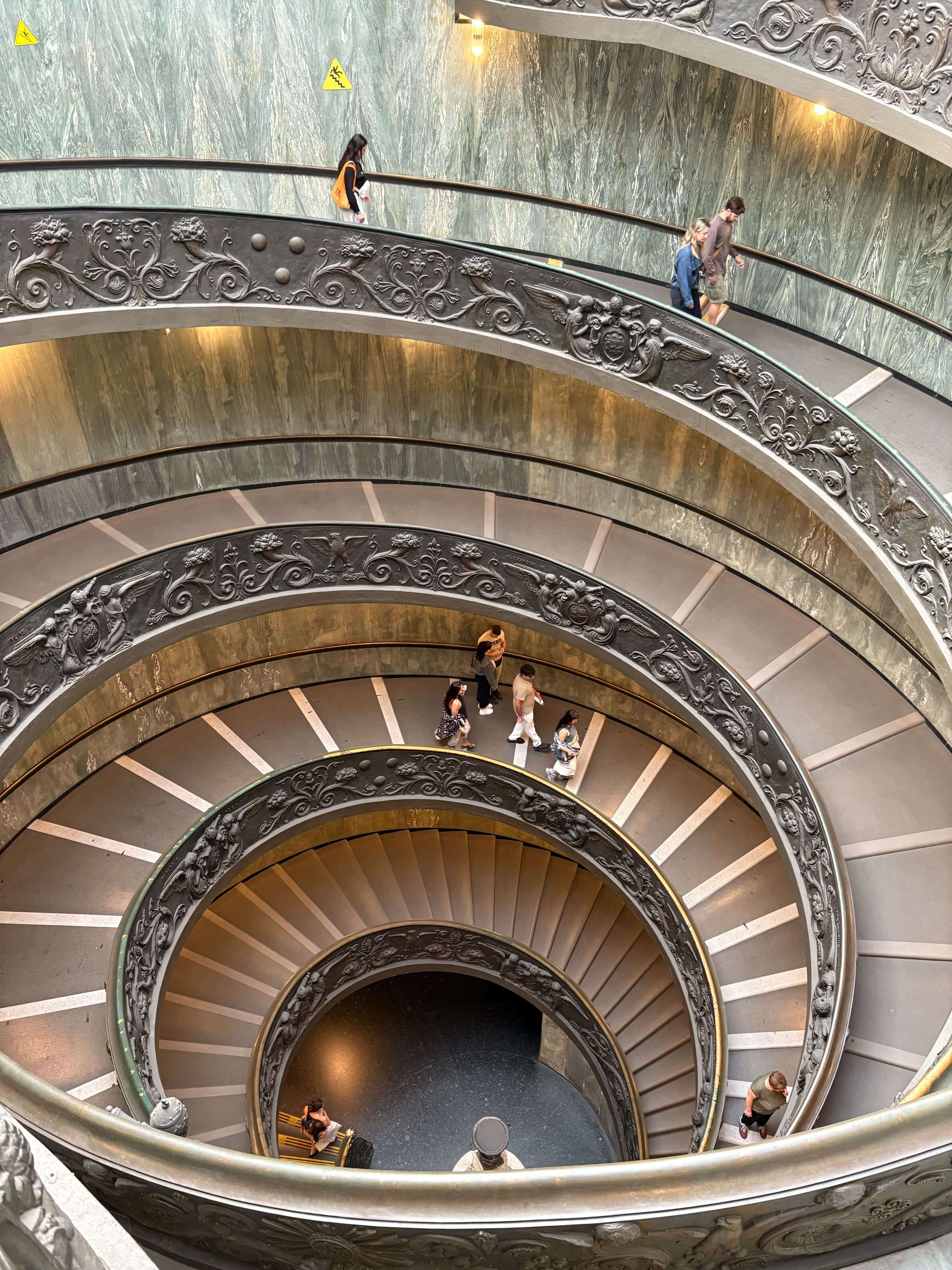 рим ватикан (2)-min.jpg