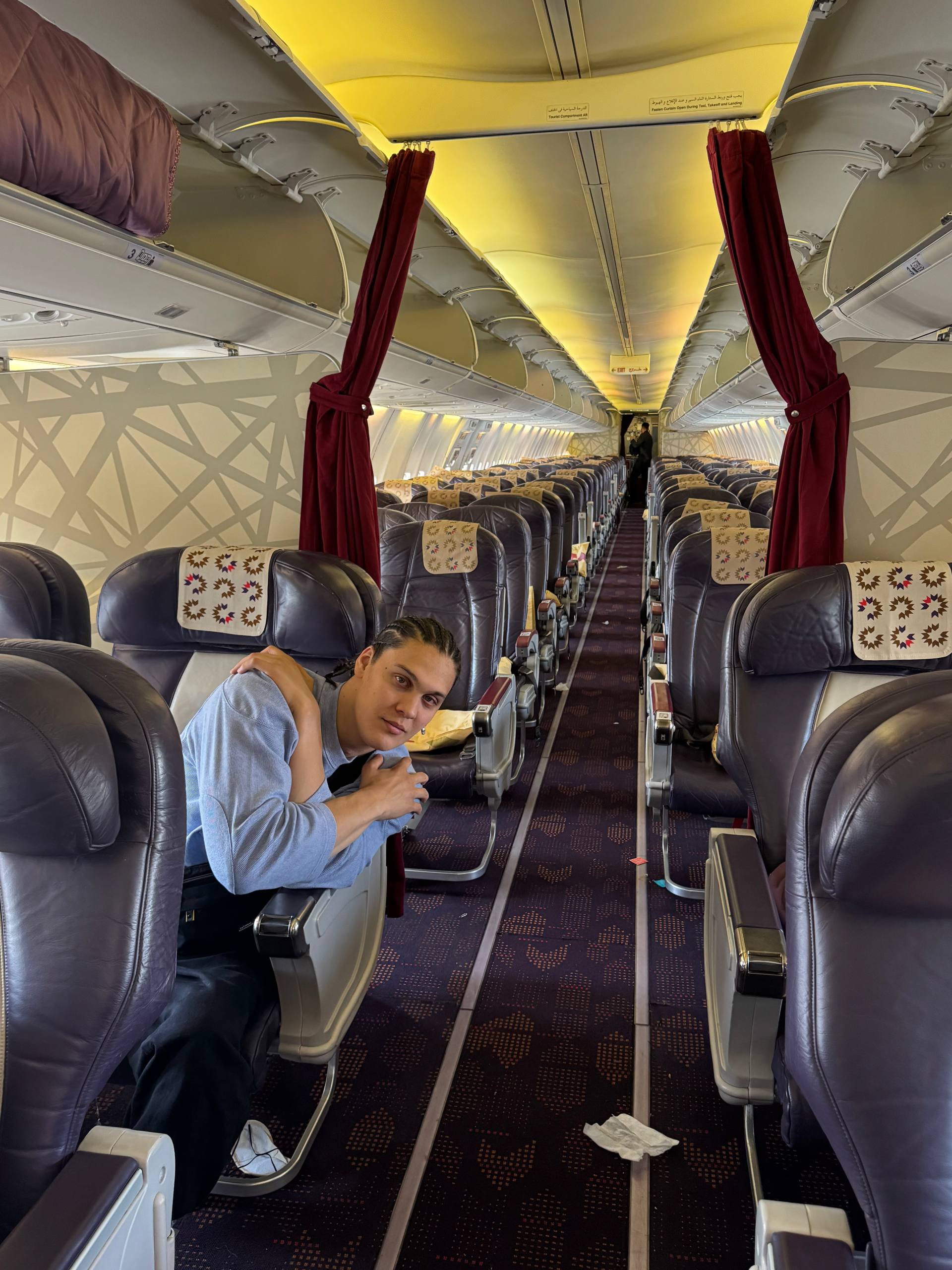 сели в Марокко для пересадки, ждем помощи.jpg