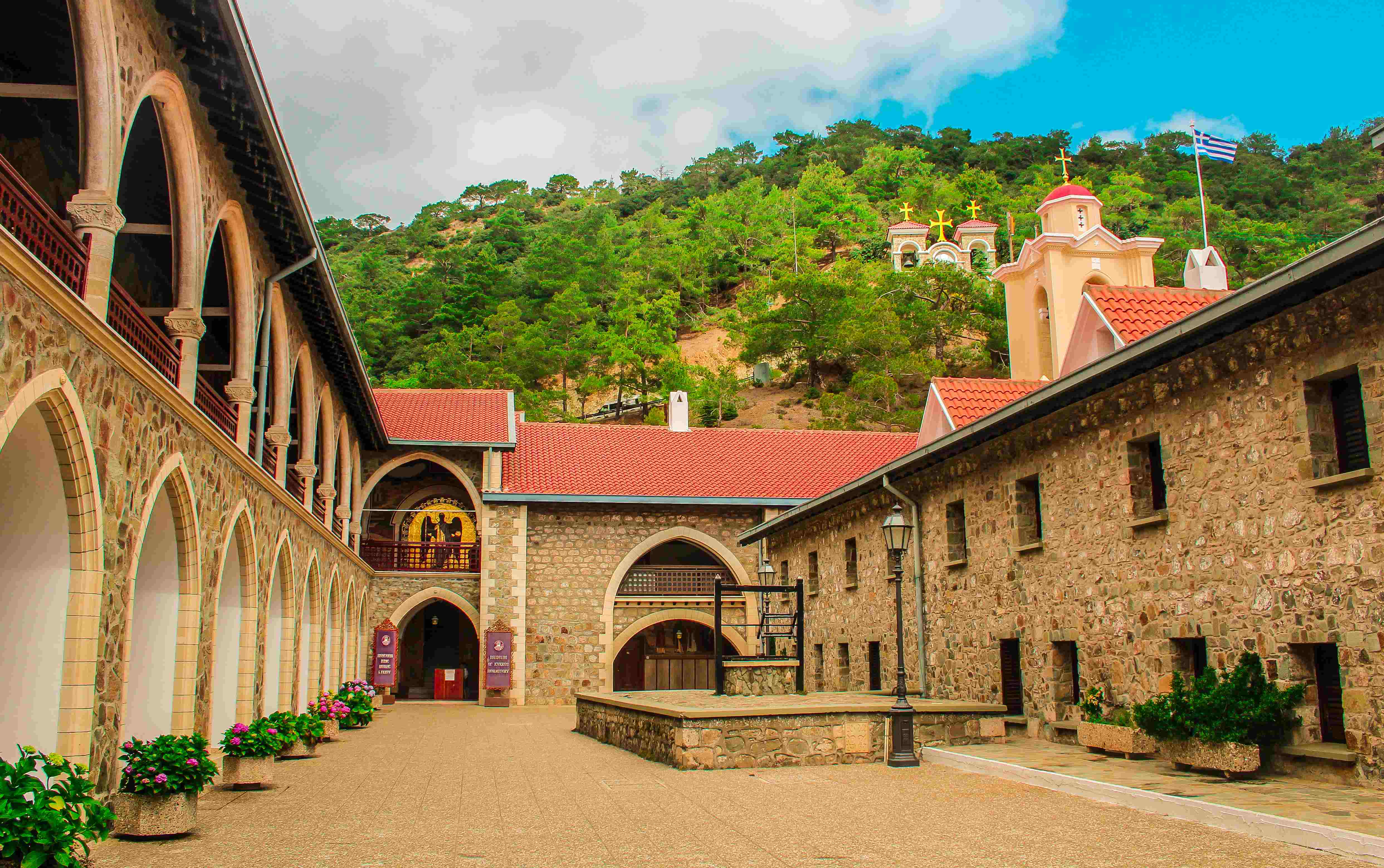 shutterstock_1267763077 (1).jpg