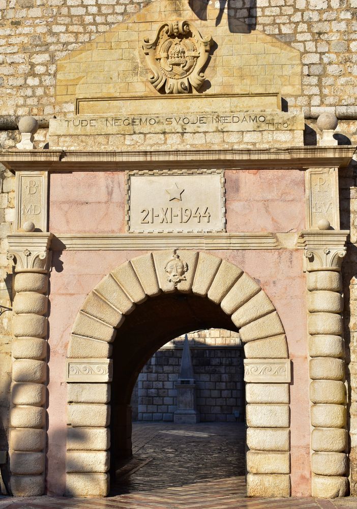 Морские ворота Котора в Черногории