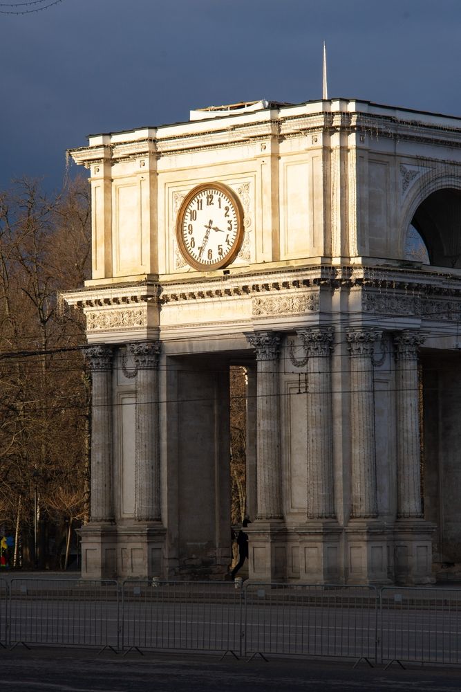 Триумфальная арка в Кишинёве