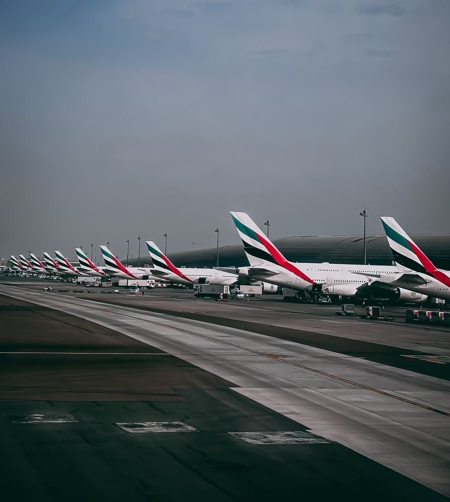 Самолёты в аэропорту Дубая