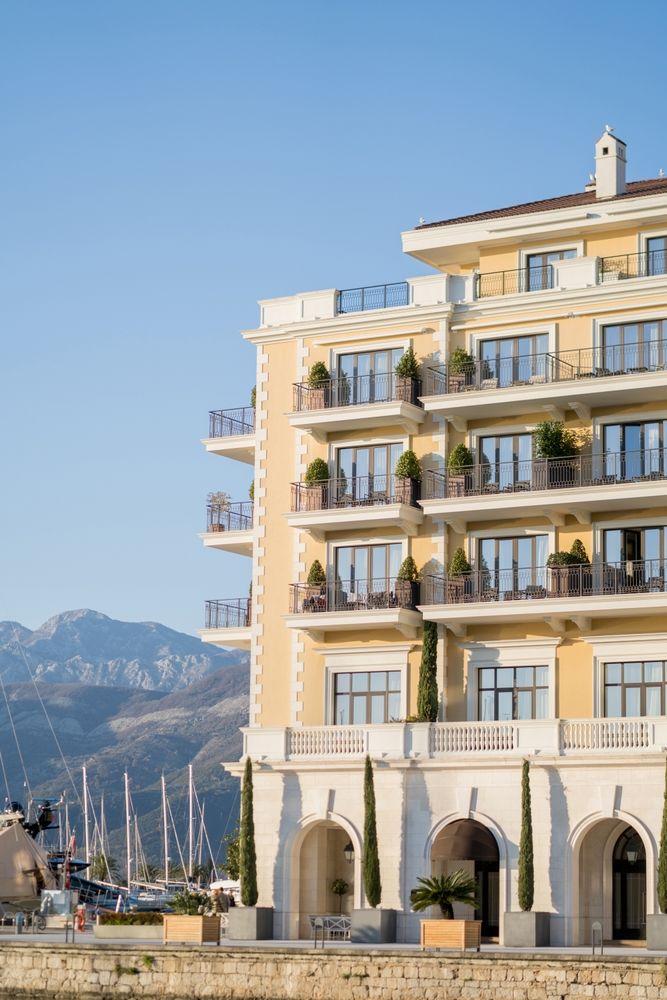 Роскошный отель в Черногории