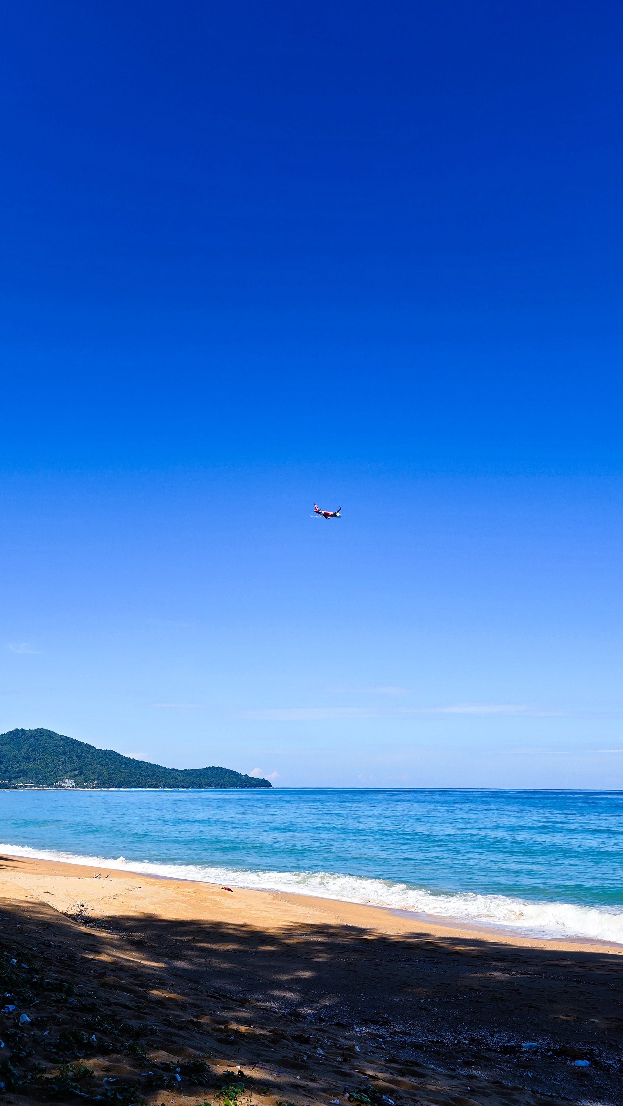 Пляж Май Кхао