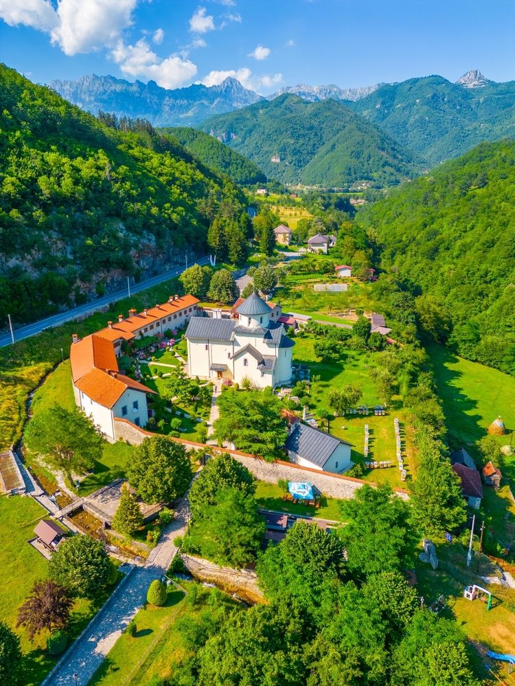 Монастырь Морача в Черногории