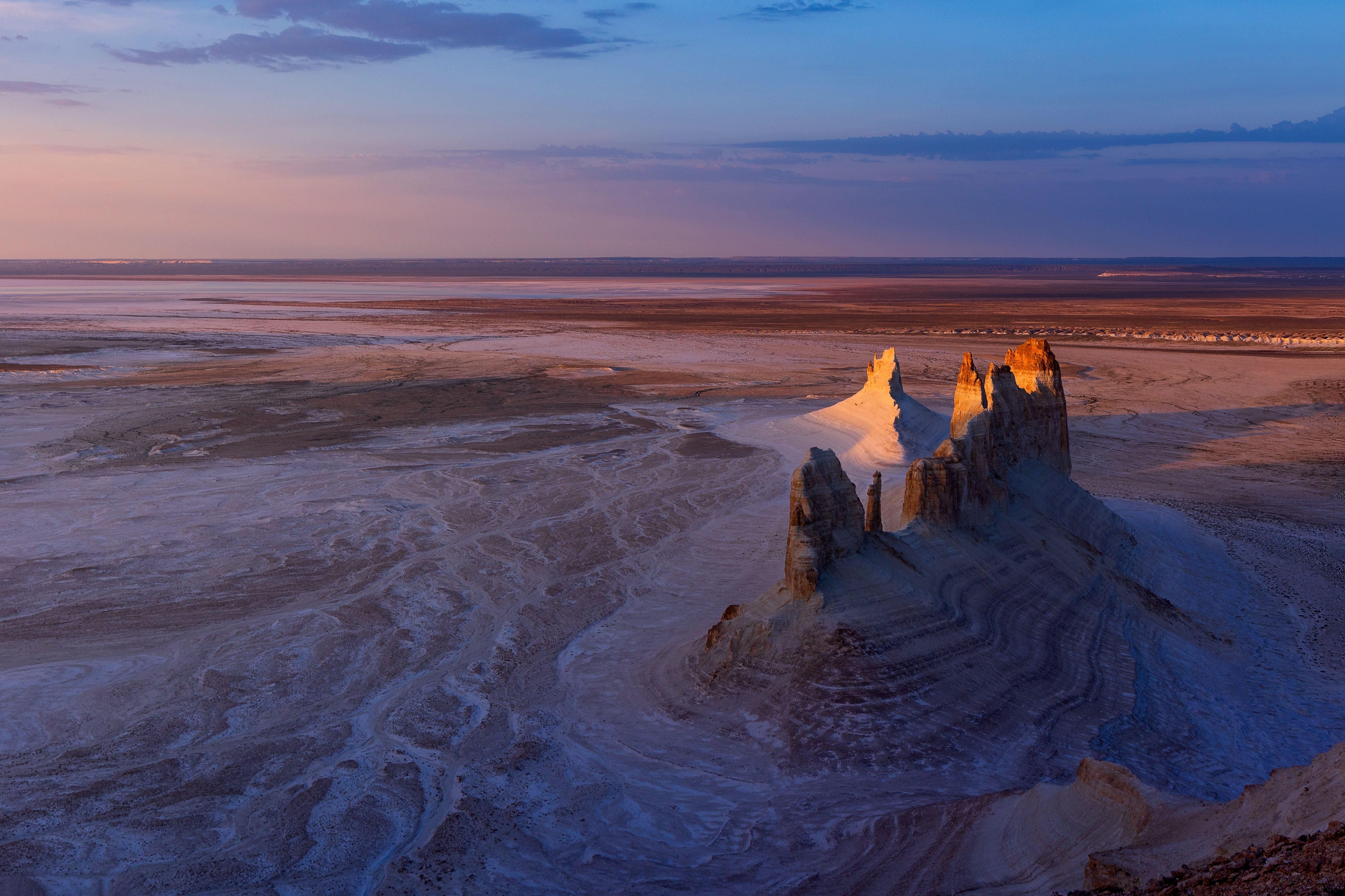 shutterstock_2625983177 (1).jpg