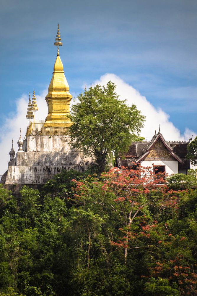 Буддийский храм в Лаосе