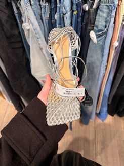 Туфли в магазине