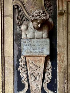 Архигимназия Болоньи