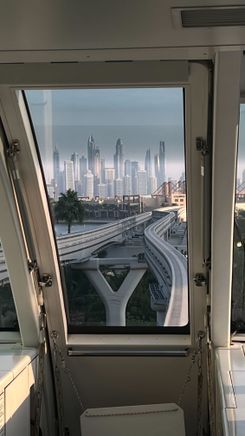 Метро в Дубае