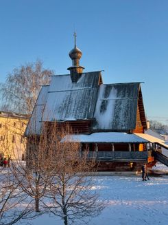 Храм Николая Чудотворца рядом с Владимиро-Суздальским Кремлем.jpg