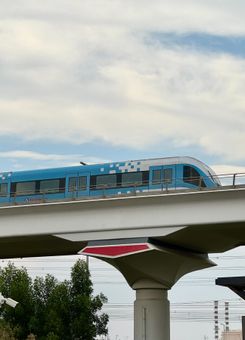 Метро в Дубае