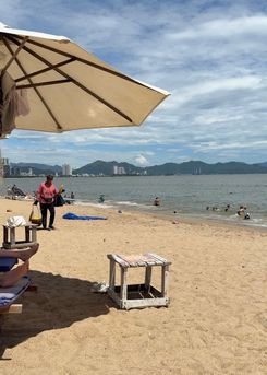 Общественный пляж Нячанга