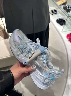 Магазин обуви в Японии