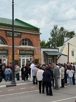 Очереди за калачами.jpg