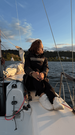 Прогулка на яхте 3.png