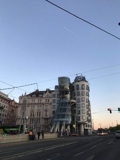 Танцующий дом.jpg