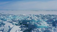 Торосы на Байкале