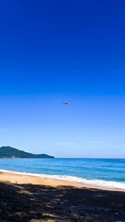 Пляж Май Кхао