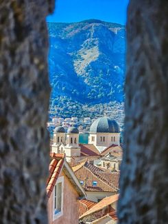 Старый город Котора в Черногории