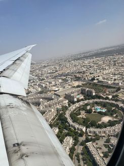 Вид из окна самолёта на Дубай