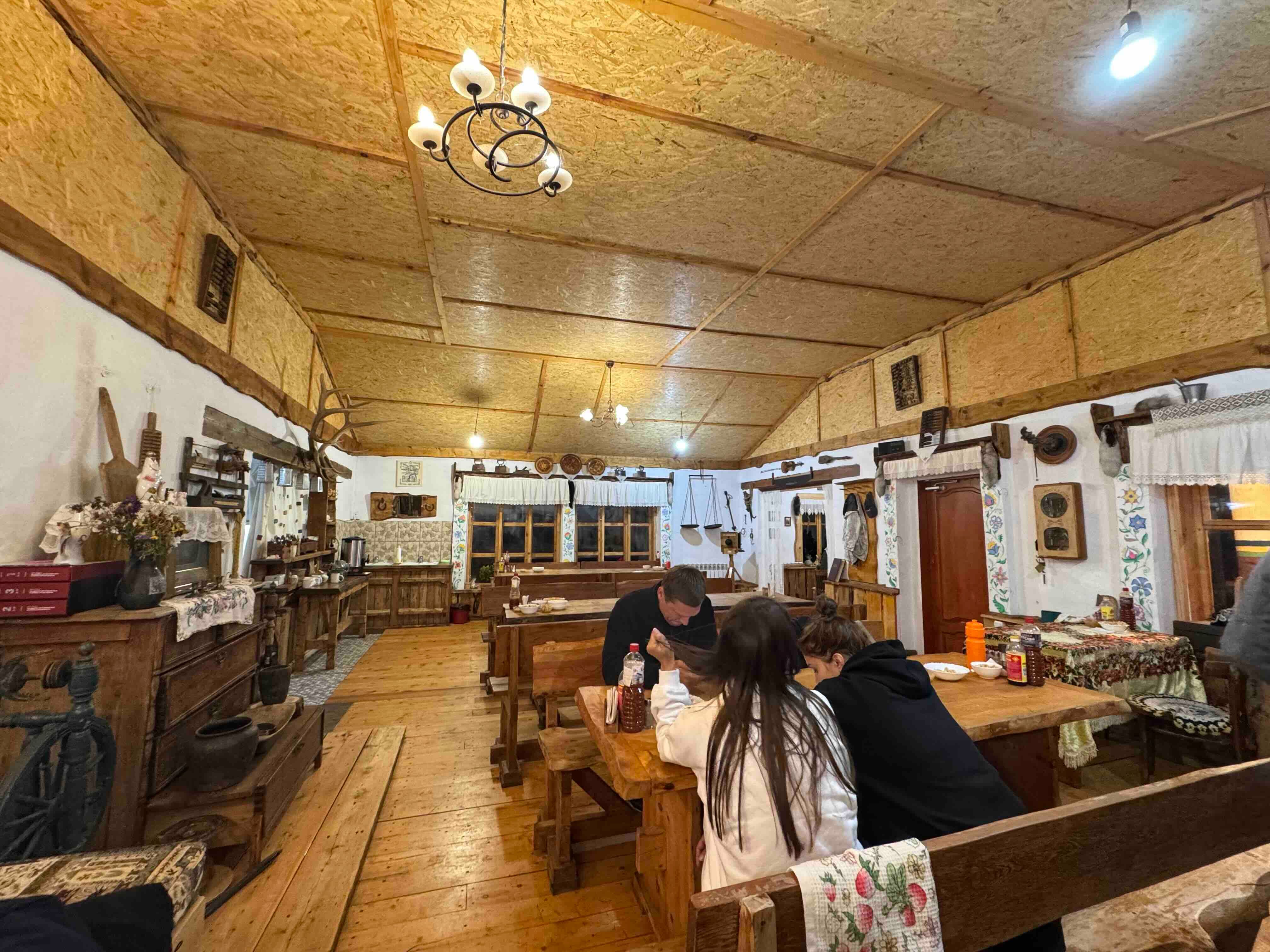 ужин в ясной поляне.jpg